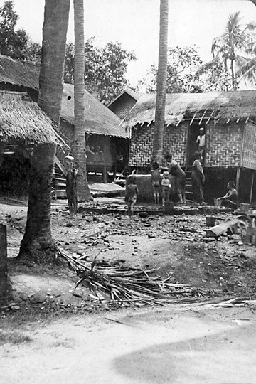 Pyinmana The morning bath 1906