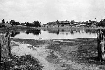 The lake Club in background 1906